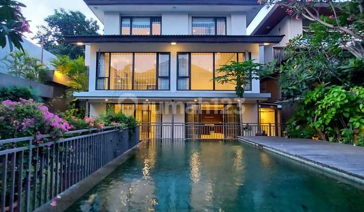 For Rent Tropical House Kebayoran Baru For Rent Tropical House Kebayoran Baru