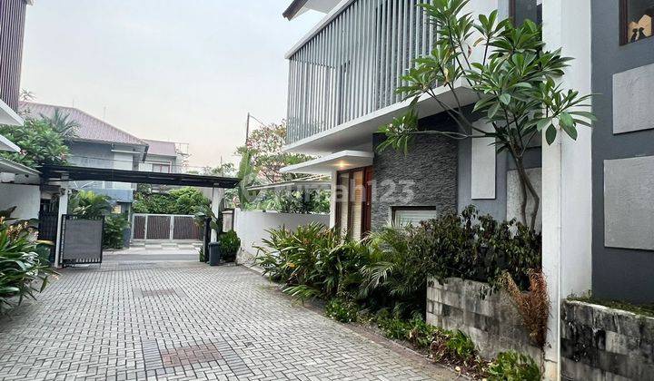 Rumah Modern Minimalist Siap Huni Di Kemang Selatan