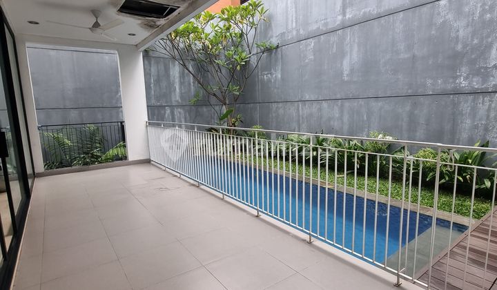 3-Story House with Swimming Pool in Senopati Kebayoran Baru 2