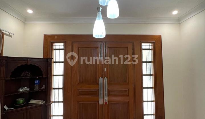 Disewakan Rumah Fully Furnished Di Pondok Indah Dengan Kolam Renang 2