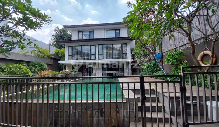 Disewakan Tropical House Kebayoran Baru  2