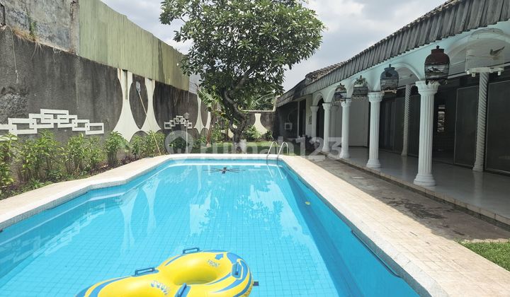 For Rent House With Swimming Pool In Kemang Can Be Used For Office / Business For Rent House With Swimming Pool In Kemang Can Be Used For Office / Business