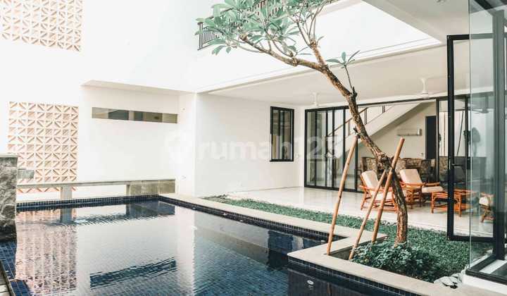 Disewakan Rumah Di Area Premium Jakarta Minimalist Modern Dengan Kolam Renang Menteng Jakarta Pusat Disewakan Rumah Di Area Premium Jakarta Minimalist Modern Dengan Kolam Renang Menteng Jakarta Pusat