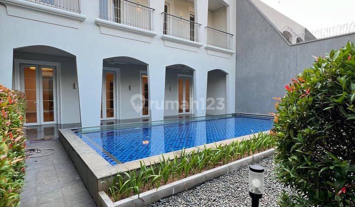 Modern, Quite Street, Good Location House in Kemang Selatan  1