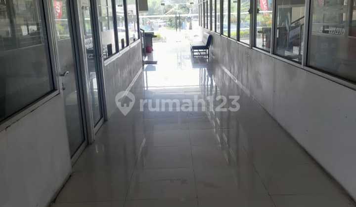 For Sale 2-Story Commercial Building Former AHASS Honda Motor Showroom