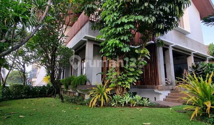 Disewakan Luxury Tropical House Pondok Indah