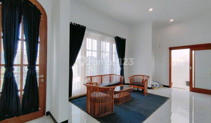 Rumah Kolam Renang Palagan Full Furnished Siap Huni 2