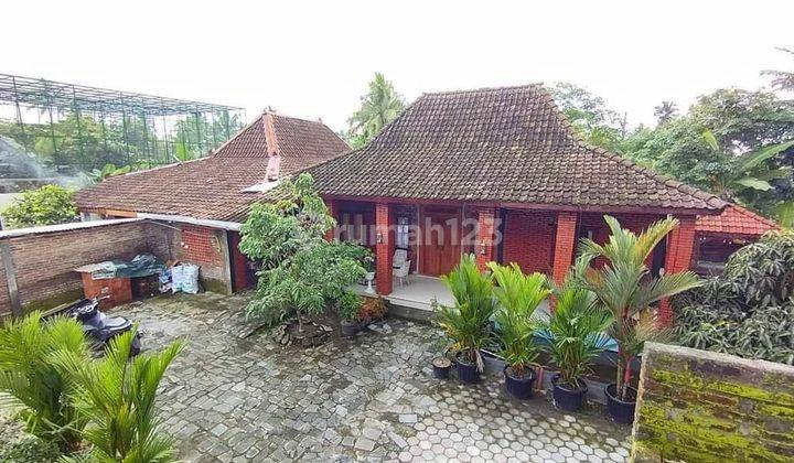 Jual Rumah Villa Etnik Kayu Jati Kaliurang 1