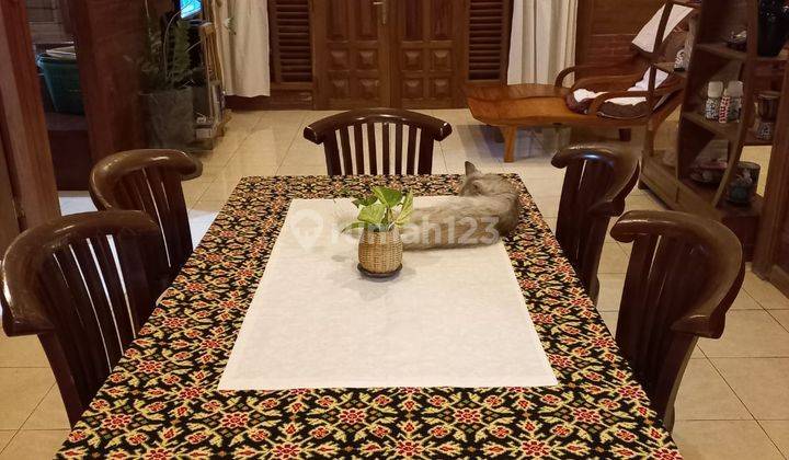 Rumah Klasik Kayu Pedesaan 1000 Meter 6