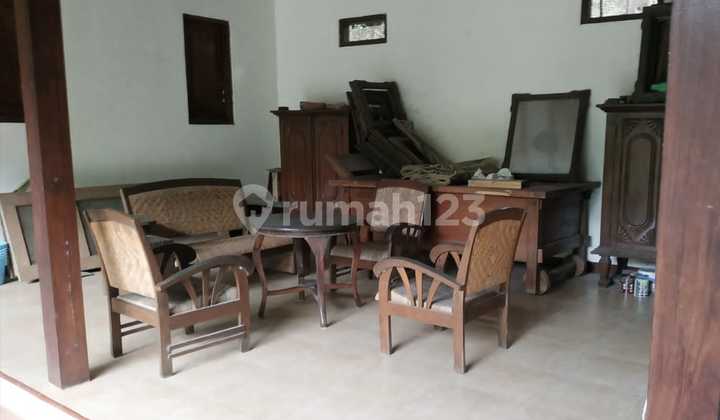 Rumah Joglo Klasik Kolam Renang Samping Sungai 11
