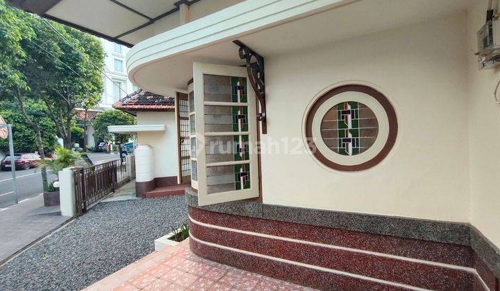 Rumah Kolonial Belanda Tepi Jalan Raya Dekat Kotabaru 2