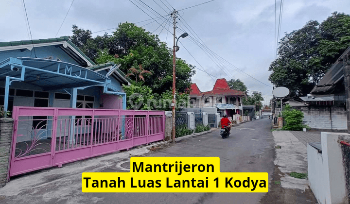 Rumah Dalam Kota Mantrijeron Tanah Luas 1 Lantai 1