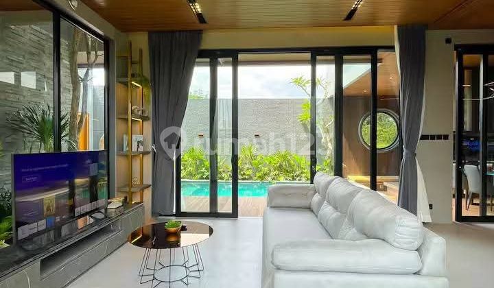 Rumah Kolam Renang Konsep Villa Kaliurang  2