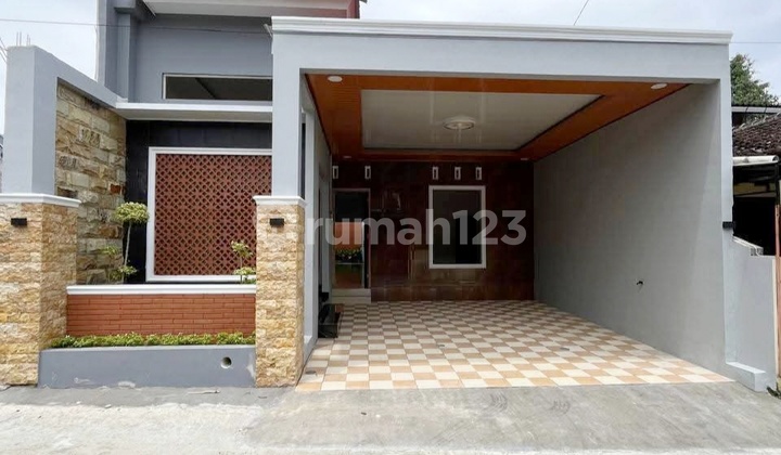 Rumah Area Maguwo Tanah Luas 200 Siap Huni