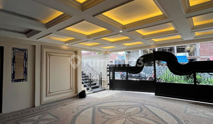 Rumah Amerikan Klasik Baru Full Furnished