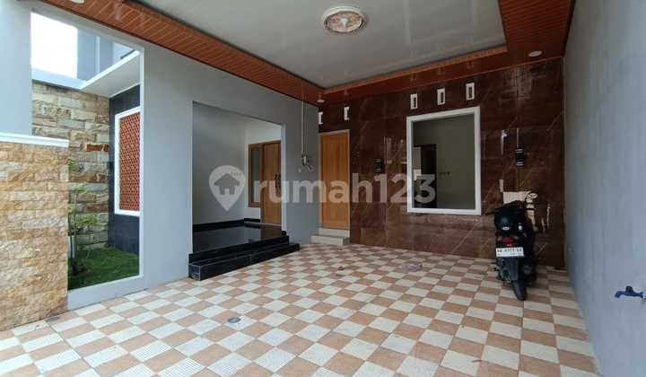 House in Maguwo Area, Large Land 200, Ready to Occupy 2