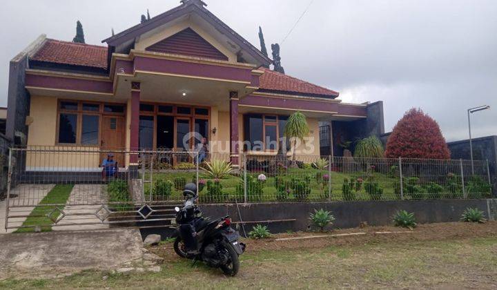 Villa Luas Dan Asri Dekat Selecta Kota Batu 2