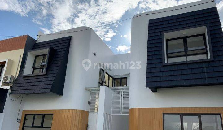 Rumah Villa Modern Minimalis Strategis di Lowokwaru Malang  1