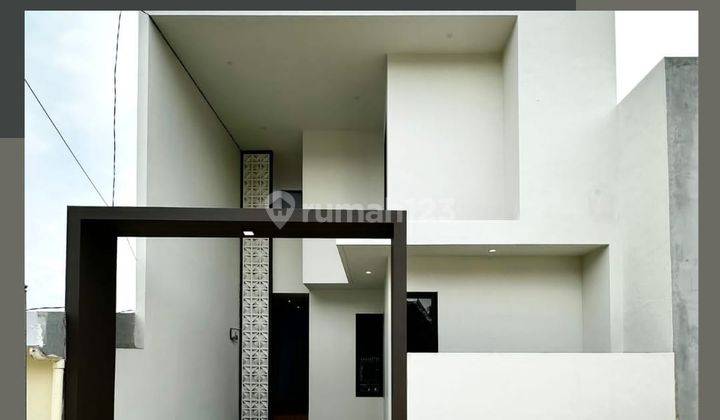 Rumah 2 Lantai Desain Modern di Wagir Kab Malang 1