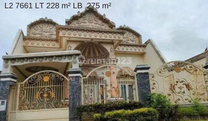 Rumah classic mewah turun harga di araya Malang. 1