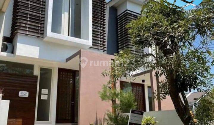 Rumah modern 2 lantai di Cemorokandang kota Malang 1