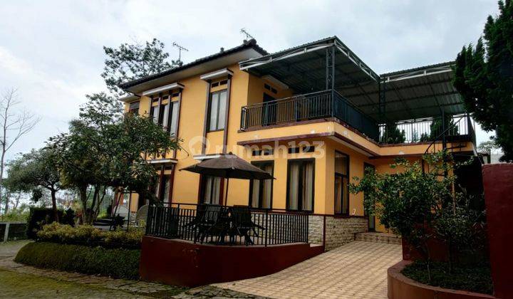 Rumah Villa Murah Strategis Full Furniture di Kota Batu  2