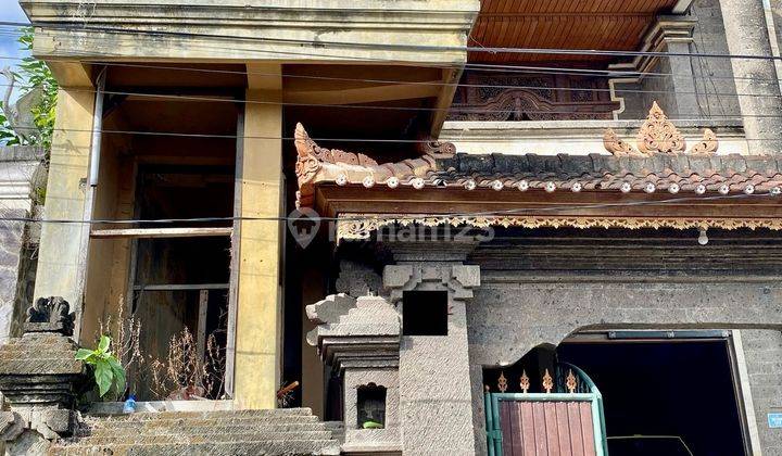 Strategic 3 Storey House Cheap Ready to Occupy in Denpasar Bali 2