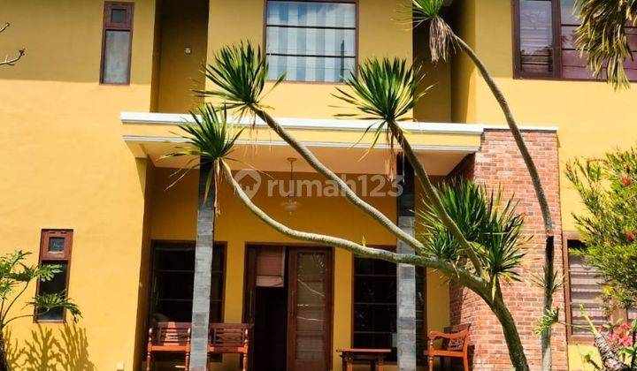 Rumah Vila Taman Luas Harga Eksklusif Di Kota Batu. 1