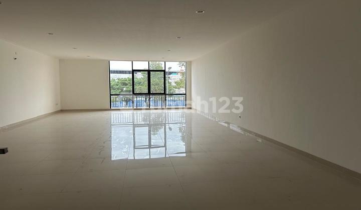 Disewakan Ruko Ebony Batavia Golf Island Pik Pantai Indah Kapuk Disewakan Ruko Ebony Batavia Golf Island Pik Pantai Indah Kapuk