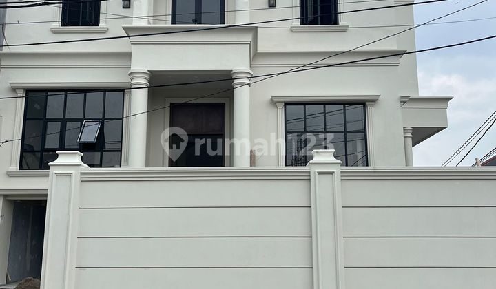 Dijual Rumah citra brand New jakarta barat 