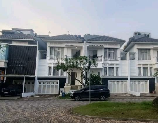 For Rent: Crown Golf House, PIK Pantai Indah Kapuk, North Jakarta