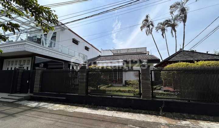 Asri House on East Golf Street, Arcamanik, Bandung 2