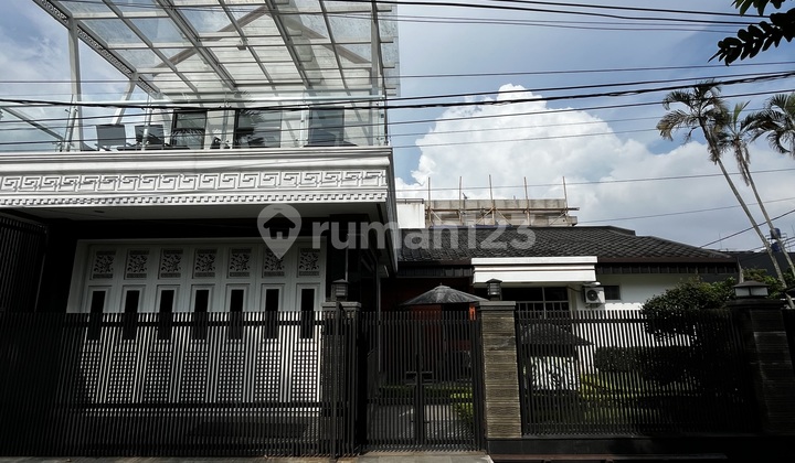 Asri House on East Golf Street, Arcamanik, Bandung