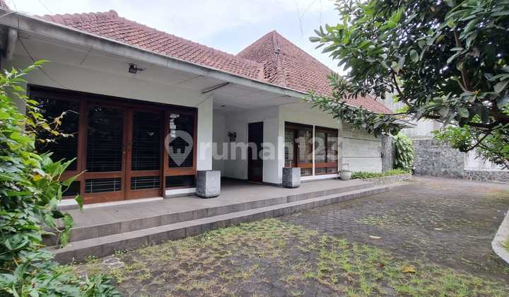 House, Freehold Certificate, in Sukajadi, Bandung