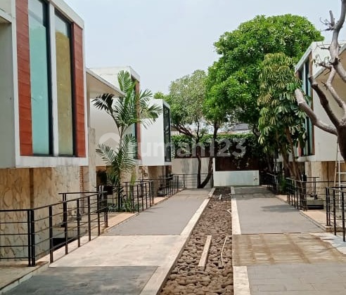Townhouse Kemang, Murah Dibawah NJOP !! Kemang Utara, Jakarta Selatan