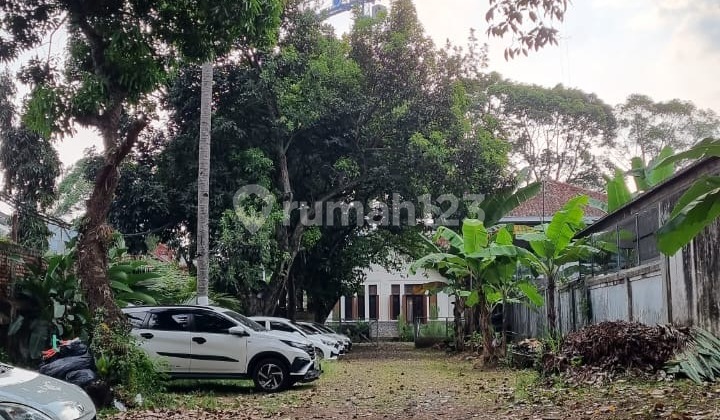 Tanah Dago Main Road Bandung