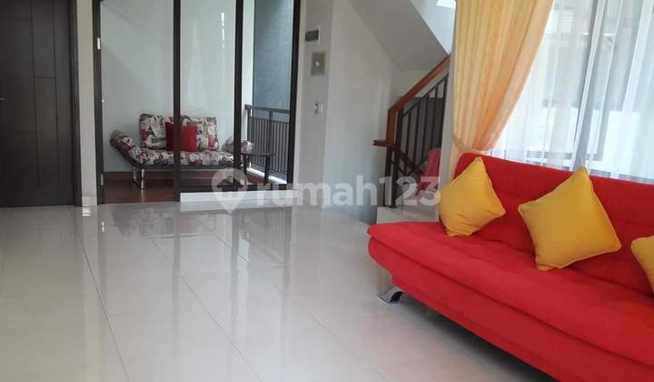 House for rent in BSD furnished near ICE, can be rented for car show participants. 2