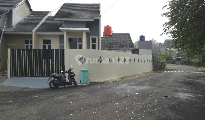 Rumah Bagus Bersih Dan Terawat Posisi Hook Lokasi Serua  1