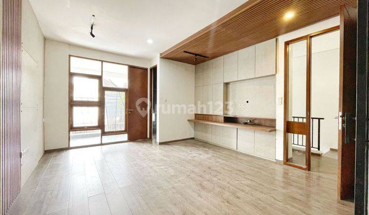 Rumah 2 Lantai Bagus Semi Furnished SHM Bintaro  1