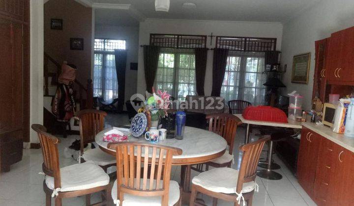 Rumah 2 Lantai Bagus Semi Furnished SHM Bintaro Sektor 3 1