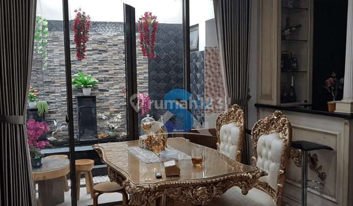 Rumah 2 Lantai Bagus Furnished SHM di BSD, Tangerang 2