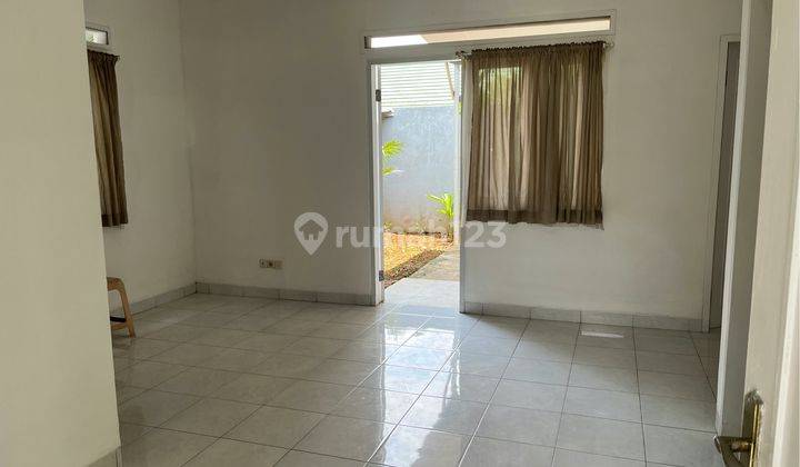 Rumah 2 Lantai Bagus Semi Furnished SHM di Serua Slv 2