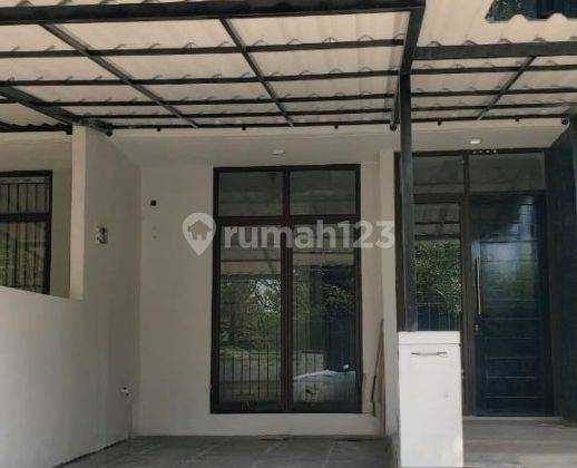 Rumah 2 Lantai Semi Furnished SHM di Bintaro 1