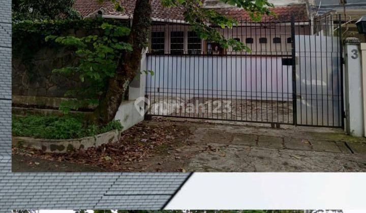 Rumah Vintage 2 Lantai Hadap Selatan Di Adipati Kertabumi, Bandung 1