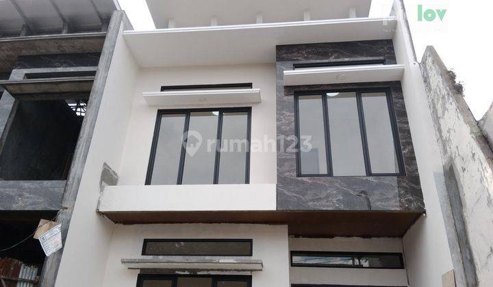 Rumah baru 2 Lt di sayap turangga sayap buahbatu  2