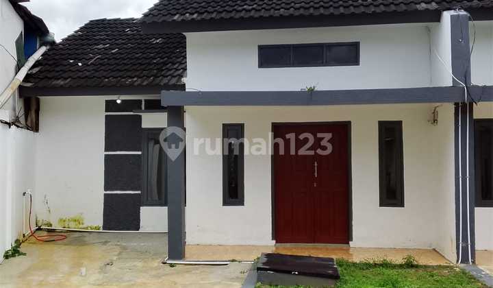 Rumah Modern Minimalis di Banjaran Dekat Pusat Perbelanjaan Rumah Modern Minimalis di Banjaran Dekat Pusat Perbelanjaan