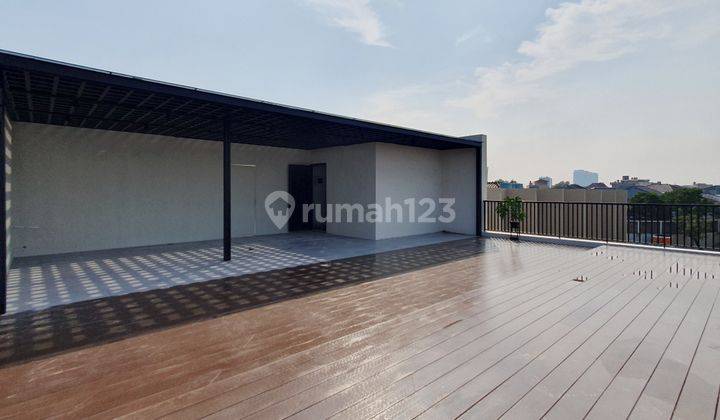 RUKO HADAP JALAN ADA ROOF TOP DOWNTOWN DRIVE VOLTA GADING SERPONG