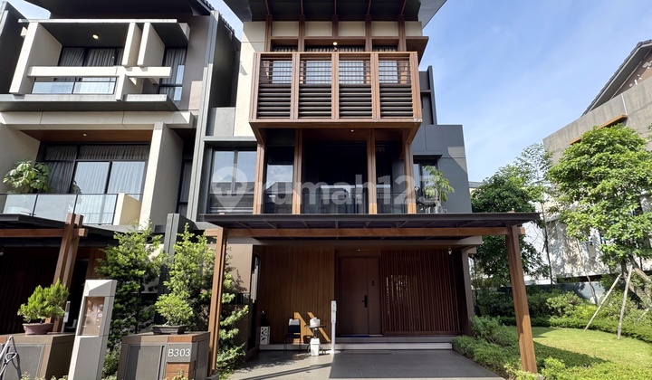 Rumah Cantik 3 Lantai Siap Huni Wynyard Hiera Tipe Aira 8 X 16 BSD Dekat Tol Dekat Mall Dekat Stasiun KRL Rumah Cantik 3 Lantai Siap Huni Wynyard Hiera Tipe Aira 8 X 16 BSD Dekat Tol Dekat Mall Dekat Stasiun KRL