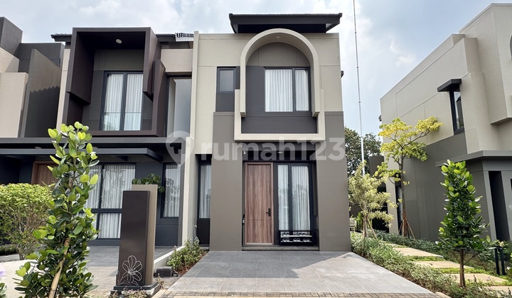 Rumah Dekat Tol Sekolah 2 Lantai 2 Bedroom Vyorelle 5 X 12 Vireya BSD Rumah Dekat Tol Sekolah 2 Lantai 2 Bedroom Vyorelle 5 X 12 Vireya BSD
