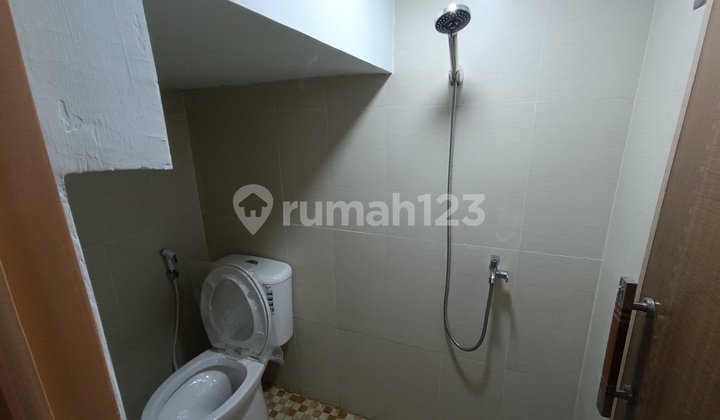 Rumah 2 Lantai Dekat Summarecon Bekasi 8